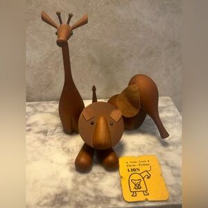 3 Senshukai Royal pet teak elephant, giraffe and Lion with card